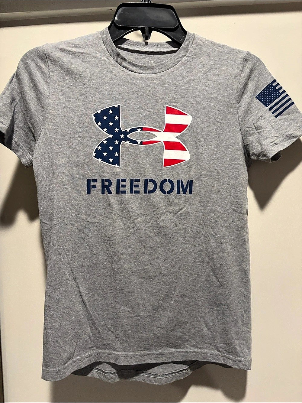 Under Armour Boys' Freedom Flag Graphic T-Shirt Gray